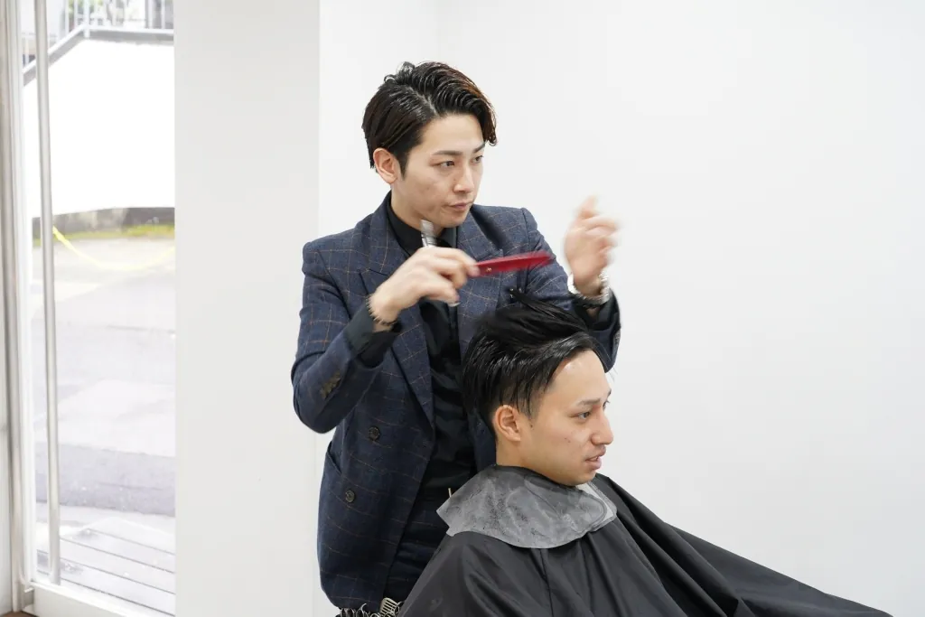 白井昴守